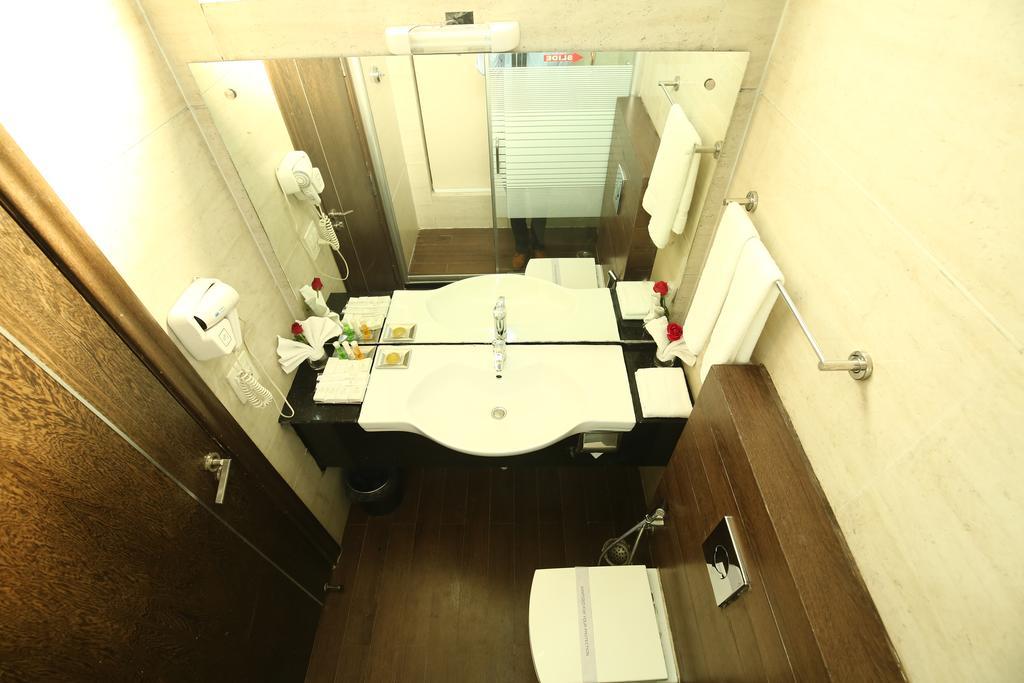 Evoke Lifestyle, Delhi Otel Yeni Delhi Dış mekan fotoğraf